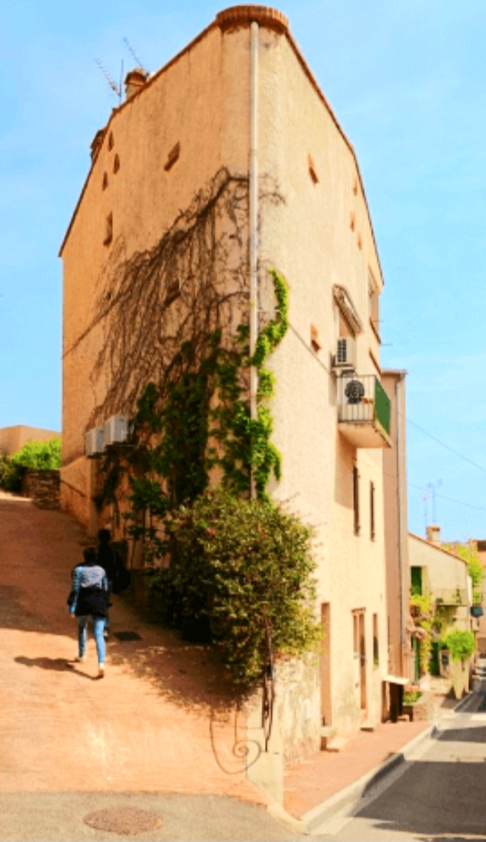 The Unicorn Challenge: History&nbsp;Bluff